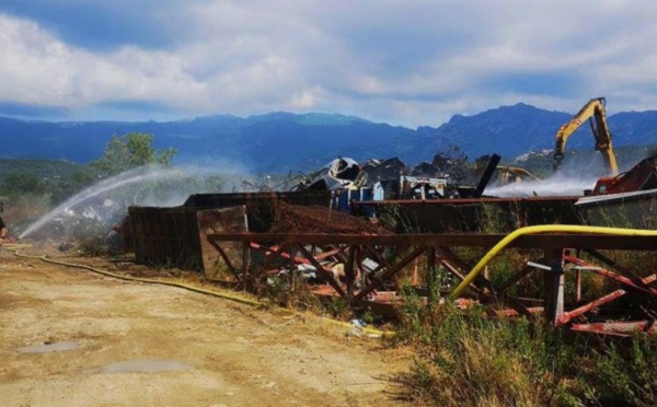 PORTO-VECCHIO  L'incendie de la casse maîtrisé