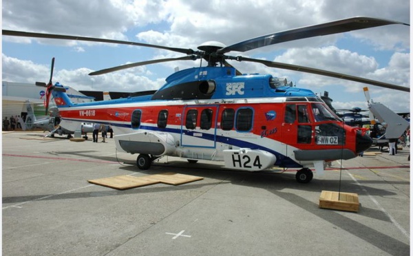Un nouvel hélicoptère bombardier d'eau grand format en test en Corse