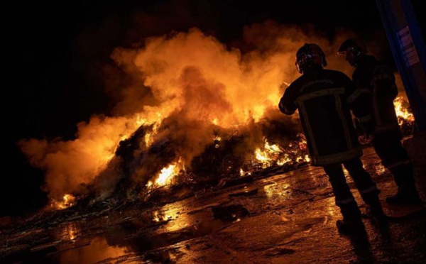 Biguglia, les déchets s'enflamment 