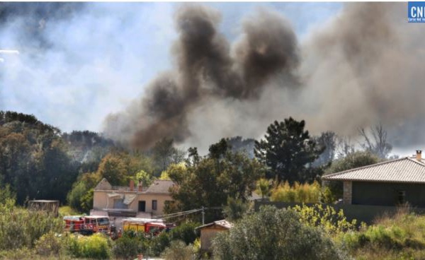Ajaccio : 16 pompiers mobilisés pour un feu de végétation