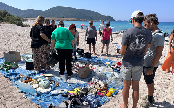 L’Office de l’Environnement de la Corse mobilisé pour le nettoyage de la plage de Capo di Feno
